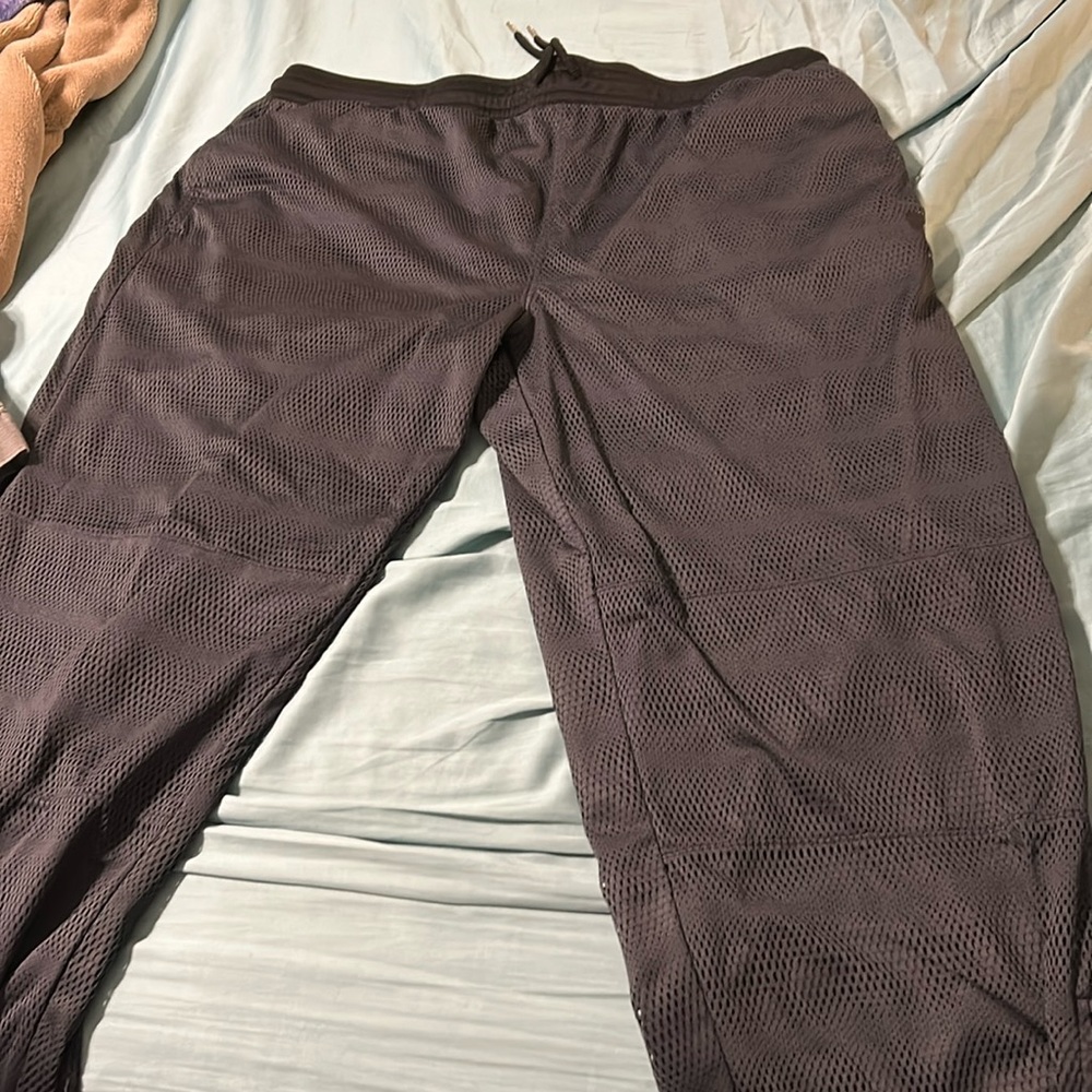 And1 XL sport pants gray with elastic waist and ties. 30 inseam. Good condition